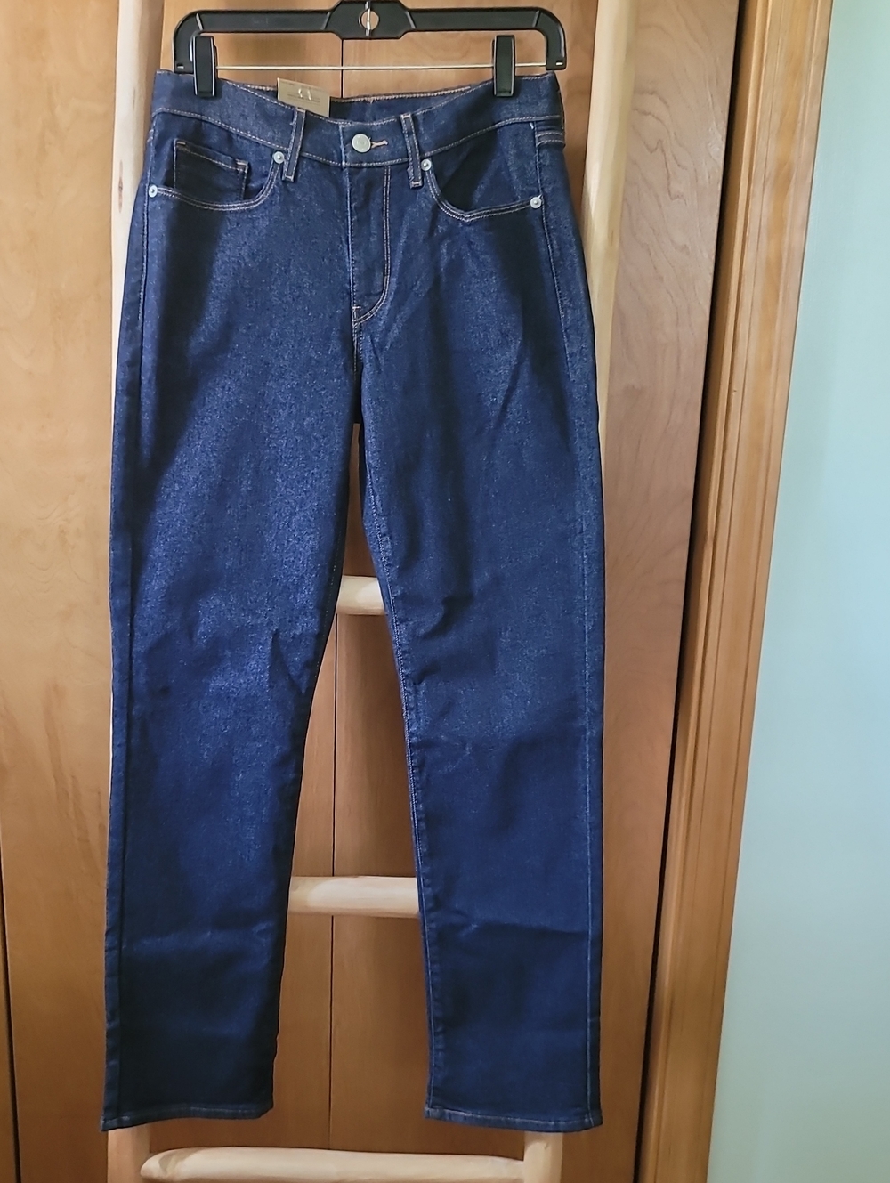 Signature by Levi Strauss Straight Leg Dark Blue Women's Jeans